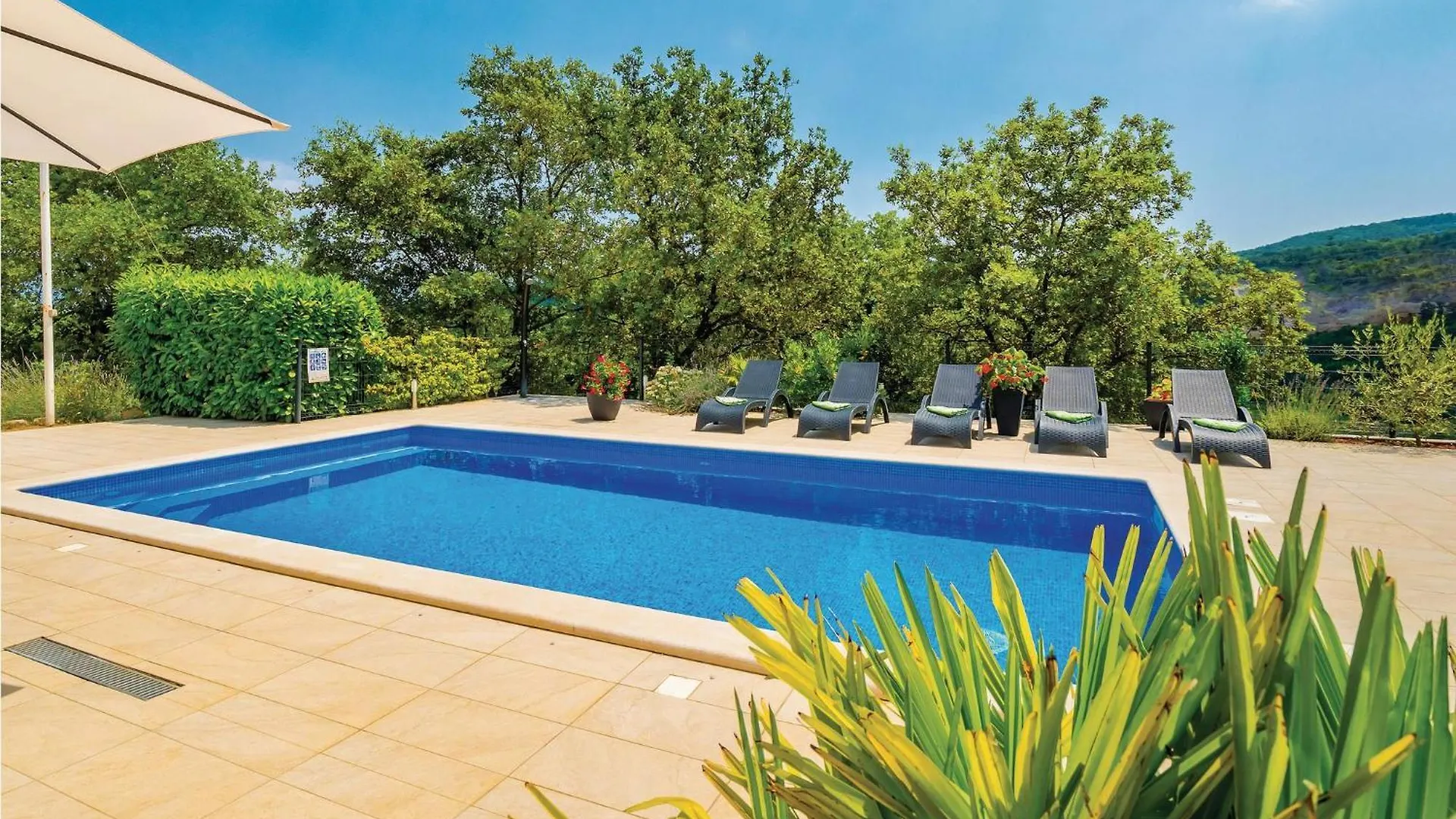 Stunning Home In Barisici With Wifi Sumber