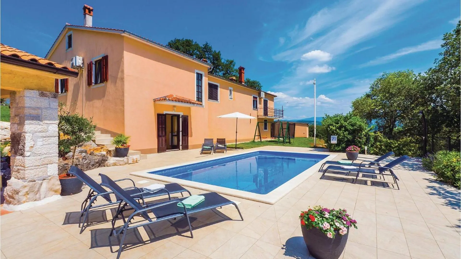 Stunning Home In Barisici With Wifi Sumber 0*,